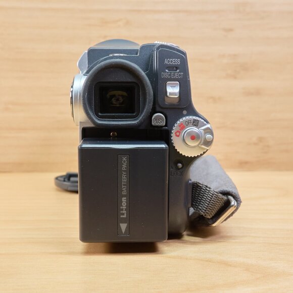 Hitachi DZ-BX35A DVD Handycam Camcorder, Cinema Res, Made in Japan - Picture 4 of 7